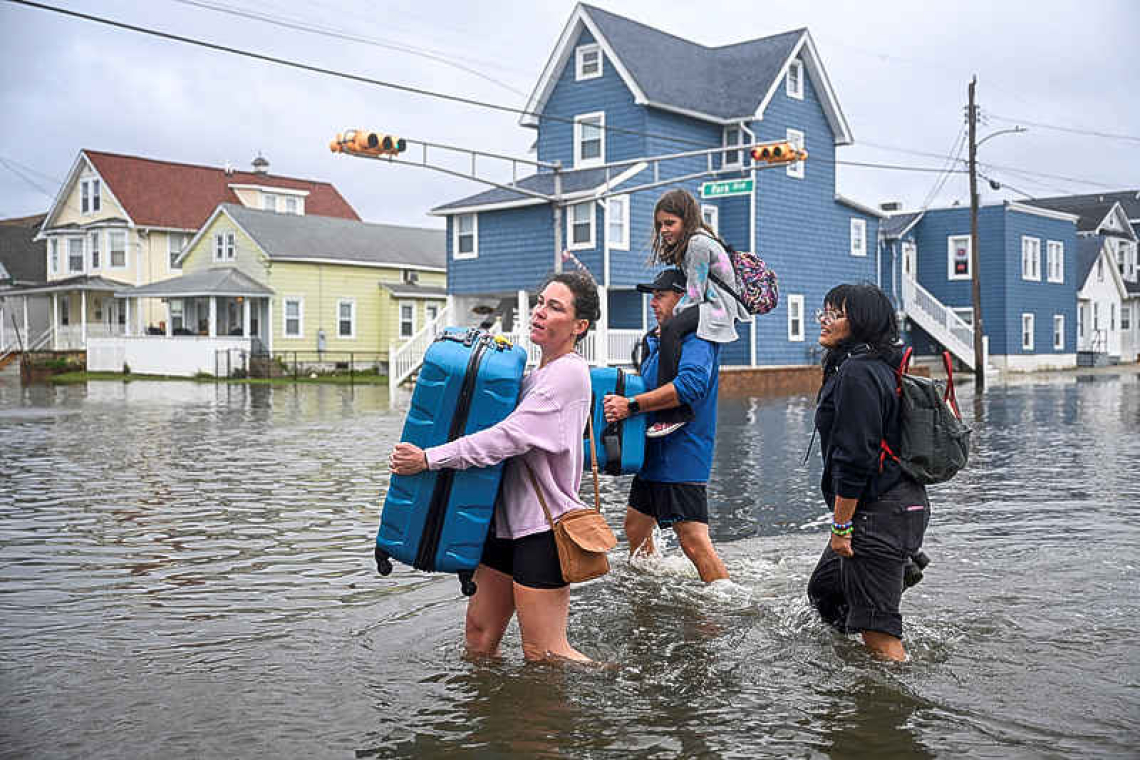 Nor'easter brings flooding and power outages  across US Northeast, over 400 flights cancelled